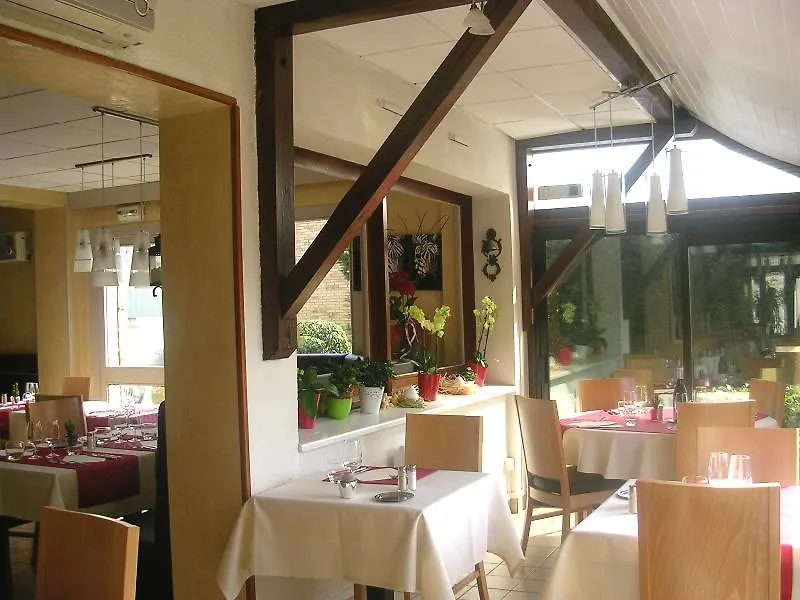 Hotel Bagatelle Paris Nord Roissy Cdg Goussainville  3*, Goussainville (Val-d'Oise)