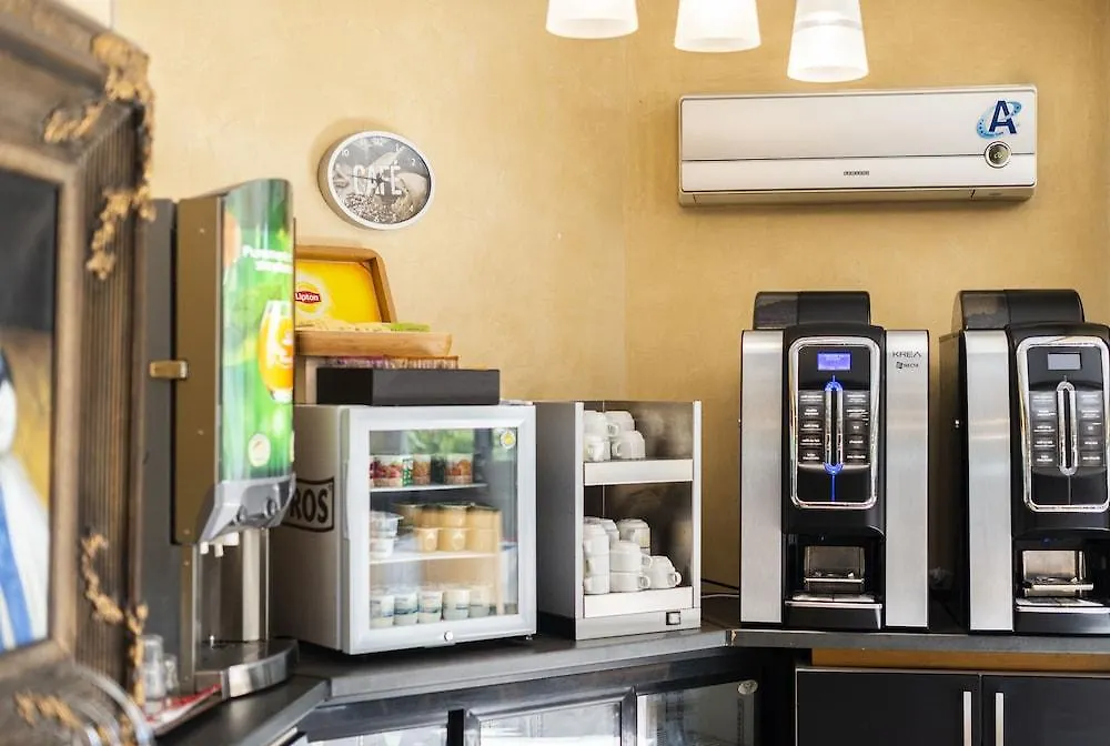 Hotel Bagatelle Paris Nord Roissy Cdg Goussainville  3*, Goussainville (Val-d'Oise) Francia